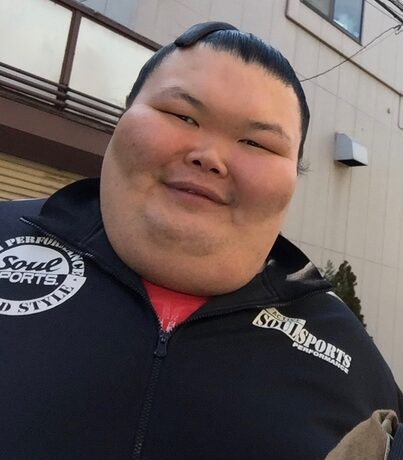 Ōrora Satoshi sumo wrestler